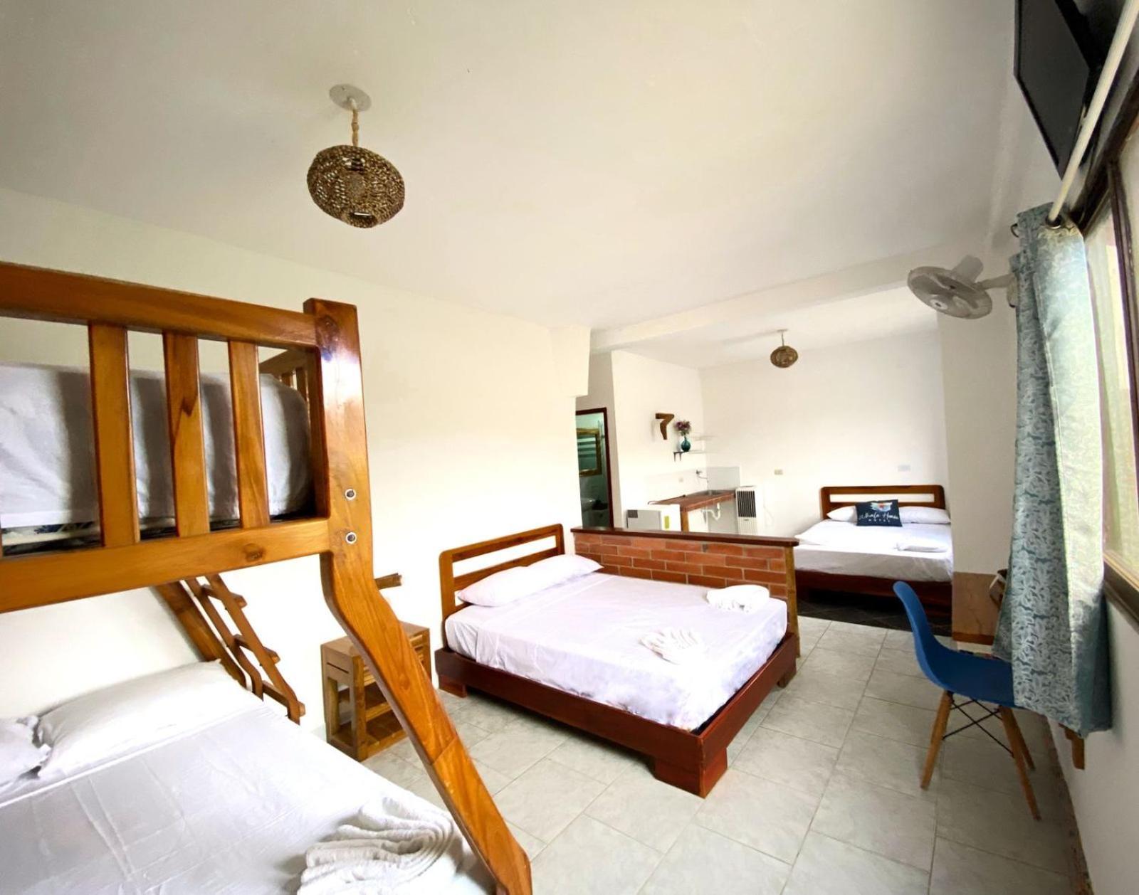 Whale House Hotel Puerto López Habitación foto